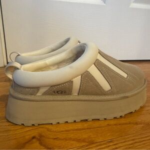 Like New Woman's Slippers UGG Tazz Sunwave Style Size 6